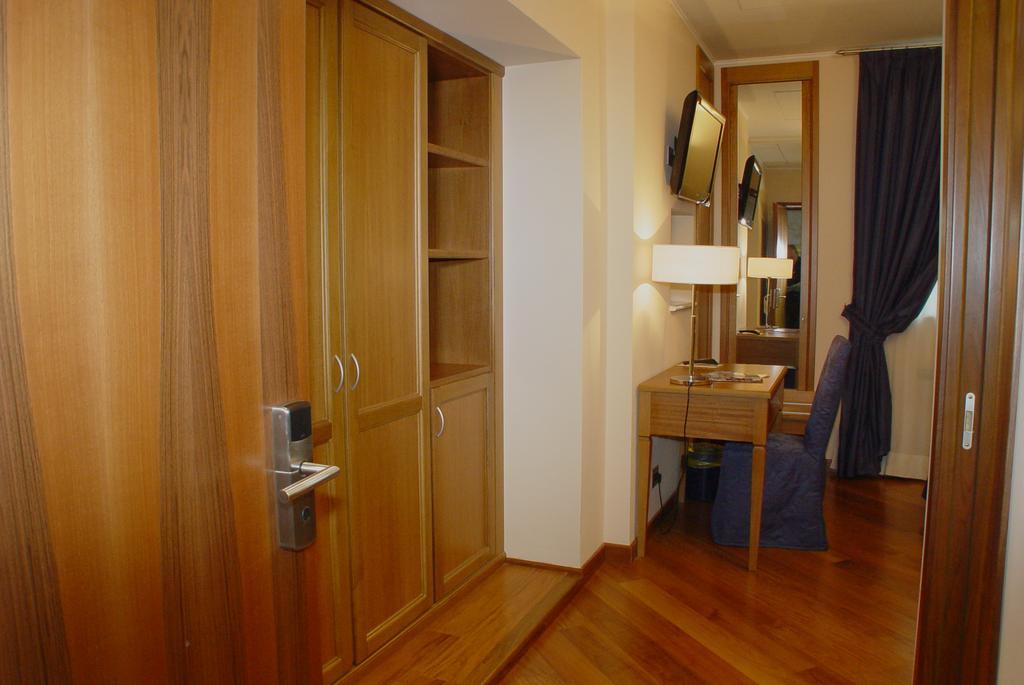 Hotel Iris Γένοβα Δωμάτιο φωτογραφία
