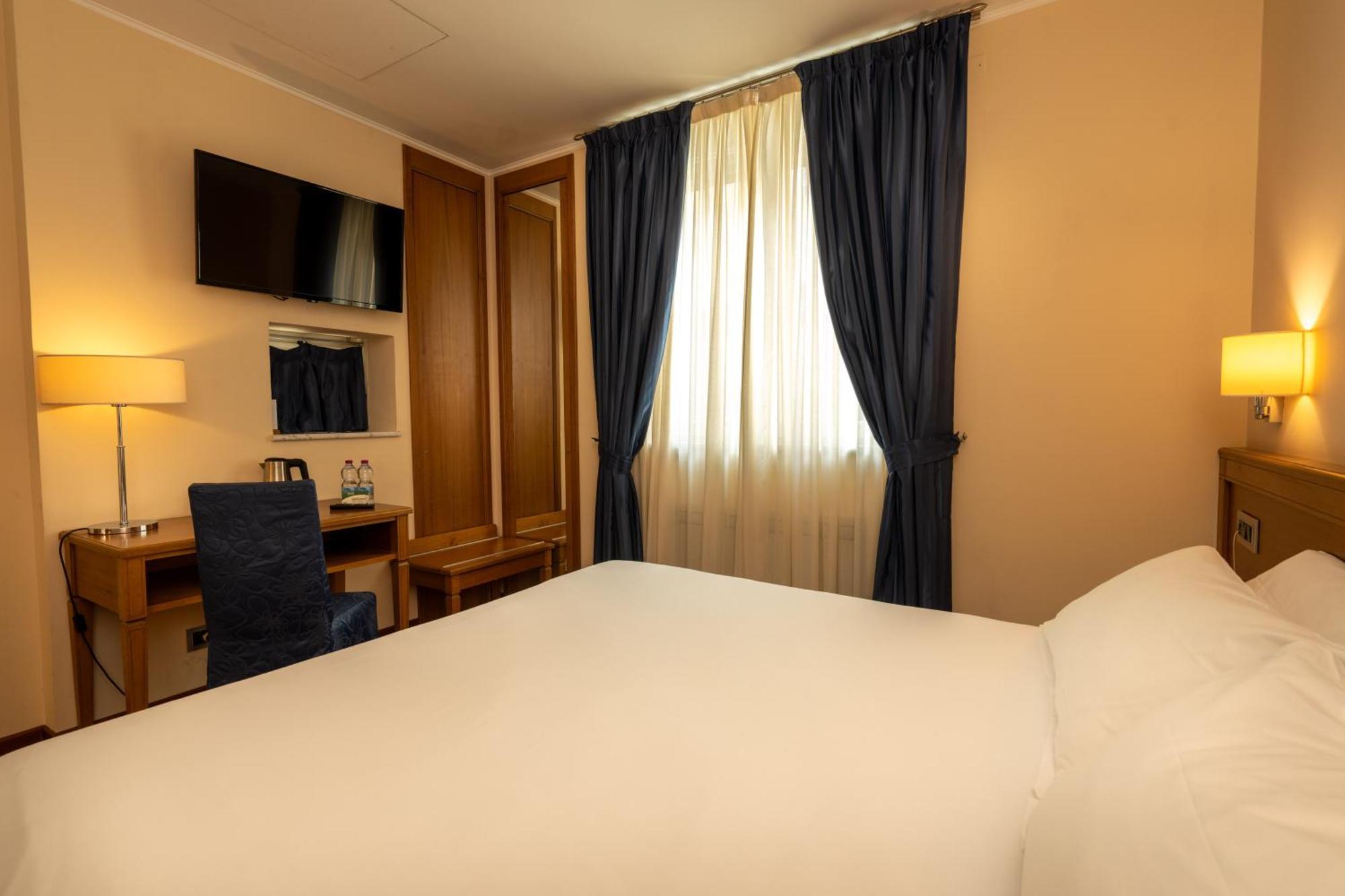 Hotel Iris Γένοβα Εξωτερικό φωτογραφία