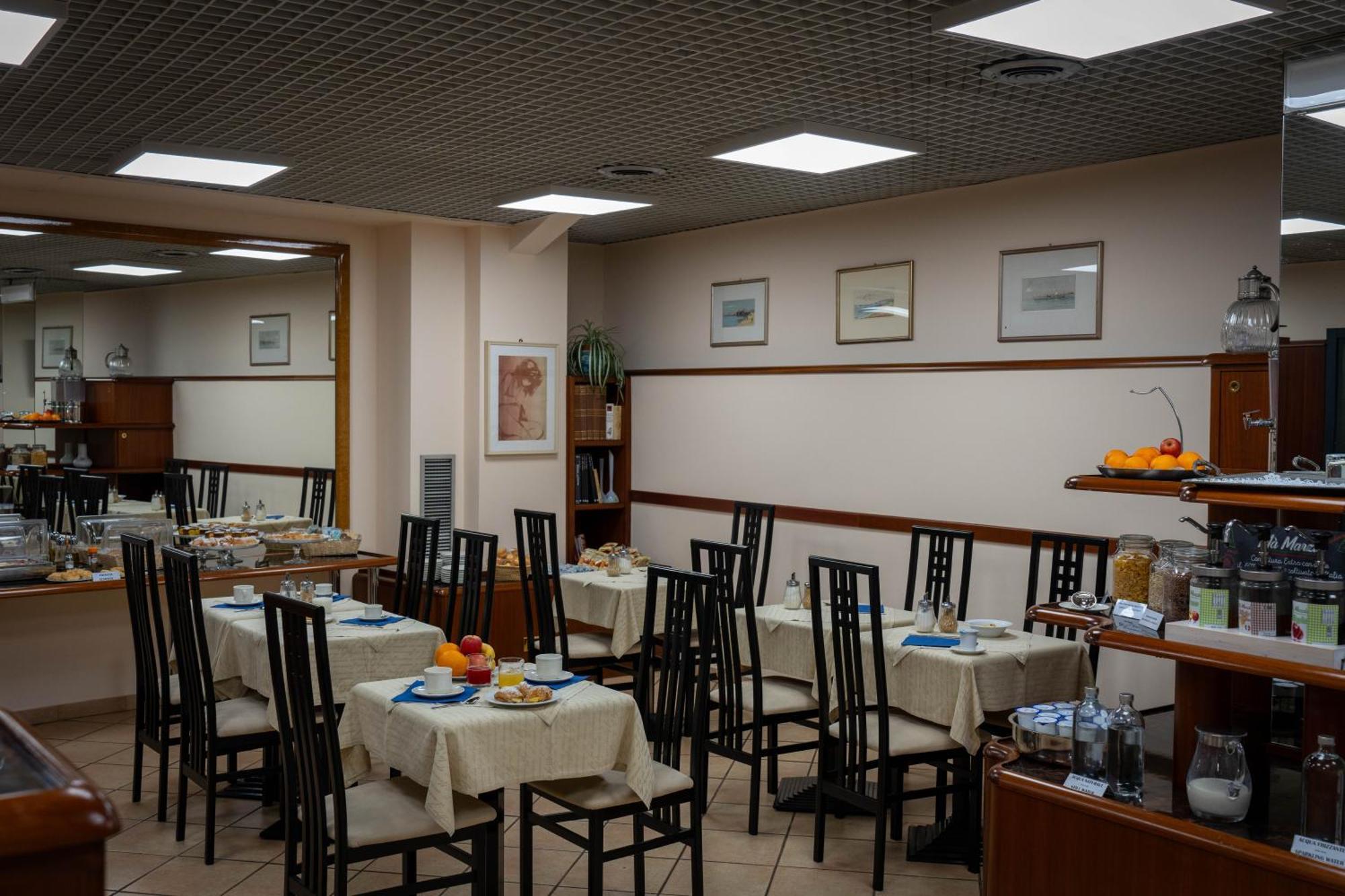 Hotel Iris Γένοβα Εξωτερικό φωτογραφία