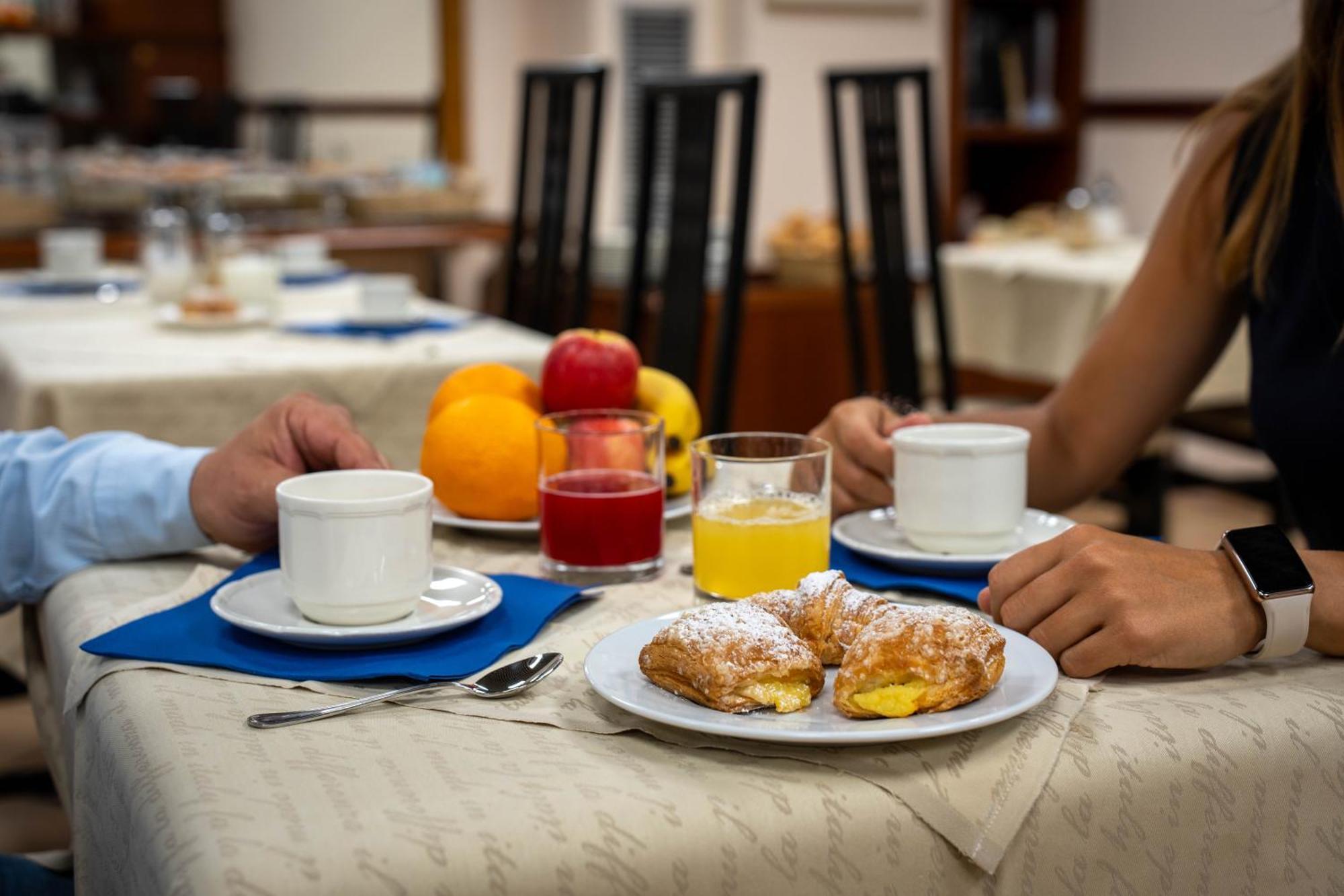 Hotel Iris Γένοβα Εξωτερικό φωτογραφία