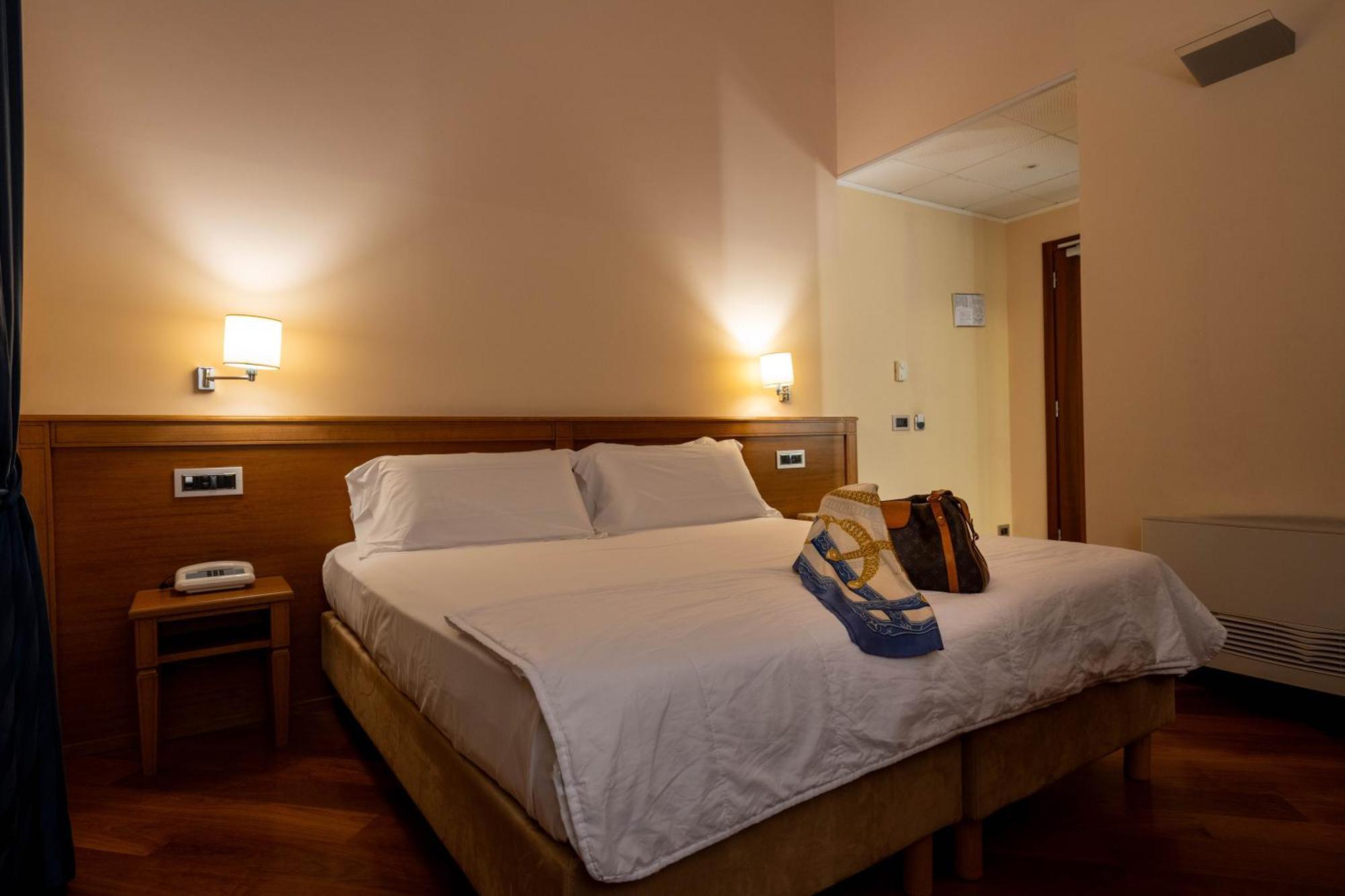 Hotel Iris Γένοβα Εξωτερικό φωτογραφία