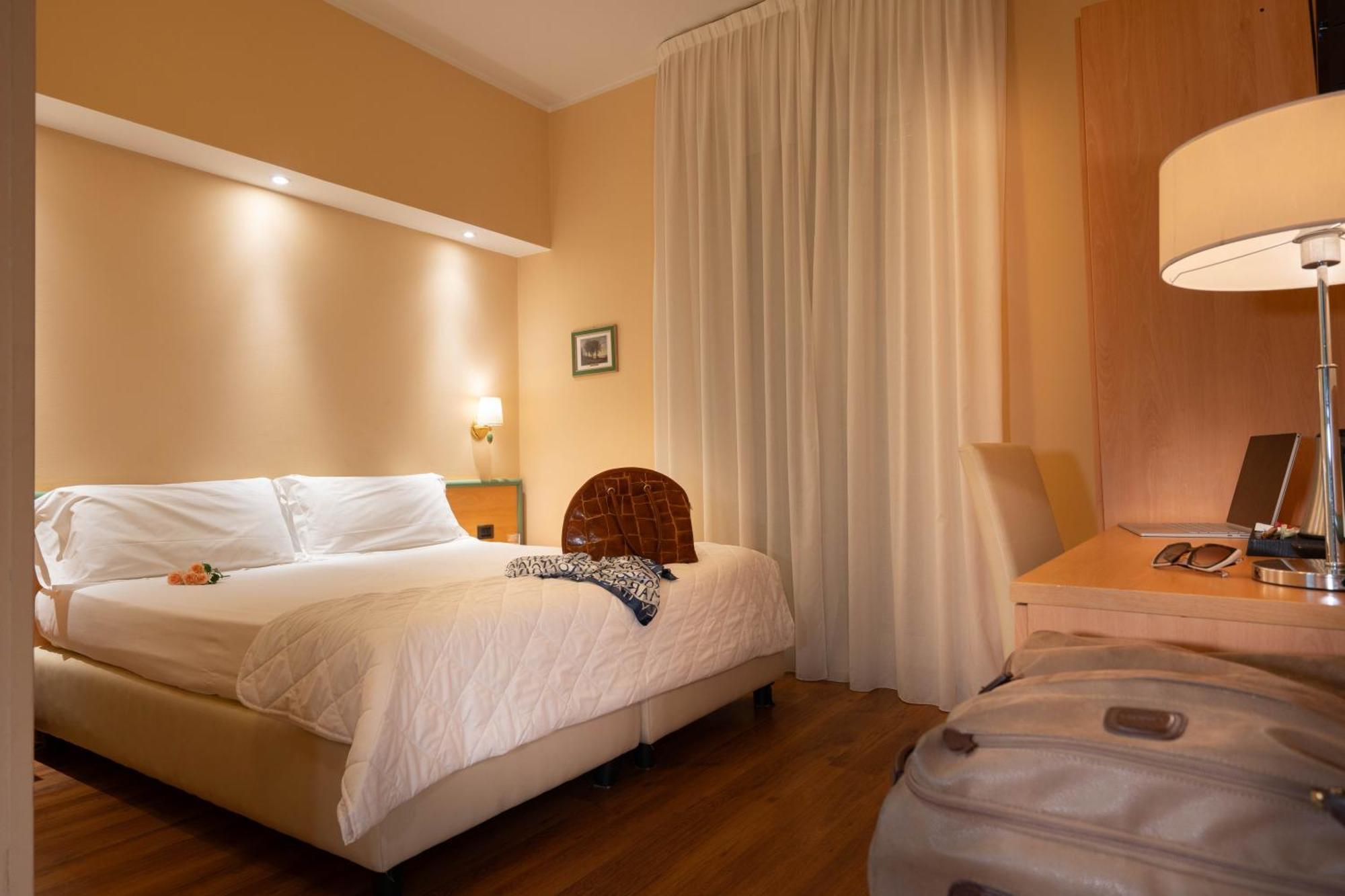 Hotel Iris Γένοβα Εξωτερικό φωτογραφία